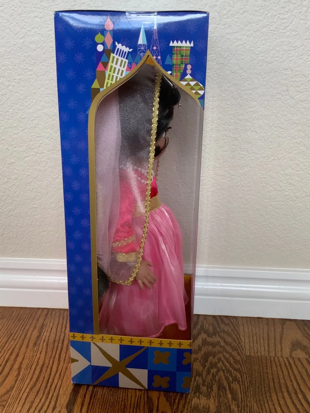 Disney India It’s a Small World Animator’s Collection Singing Doll New in Box